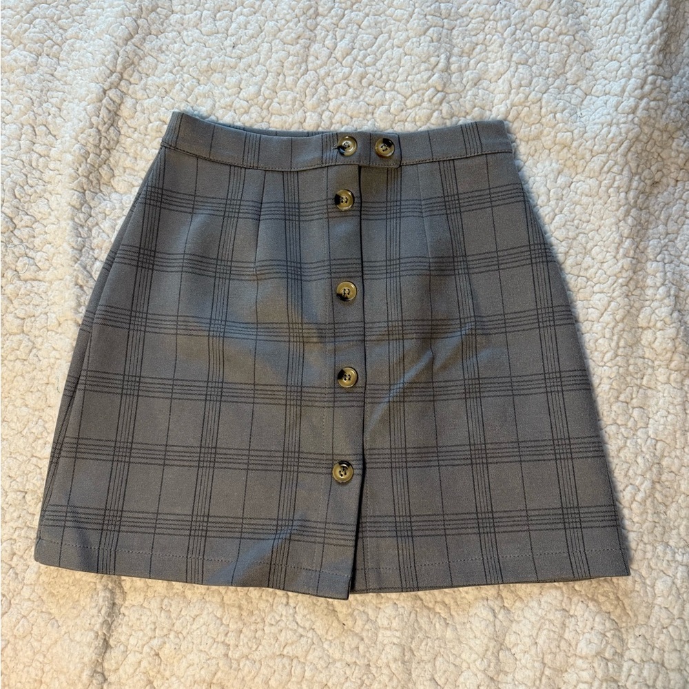 Gray Plaid Button-Front Skirt
